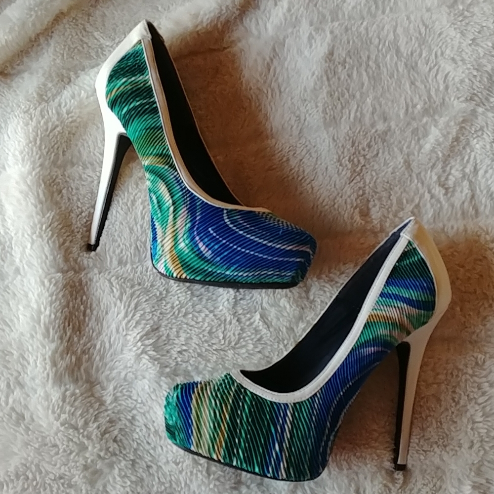 NWT Promise stiletto platform heels Size 10